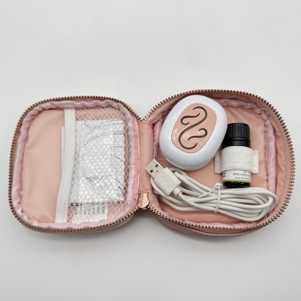 Laura Ashley Oil Diffuser Travel Case Lemon Oil USB Charger 1 Extra‎ Pad